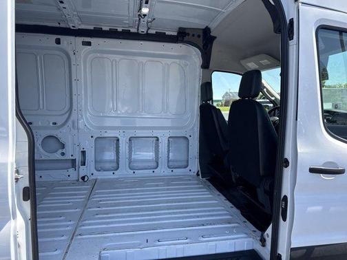 2023 Ford Transit-250