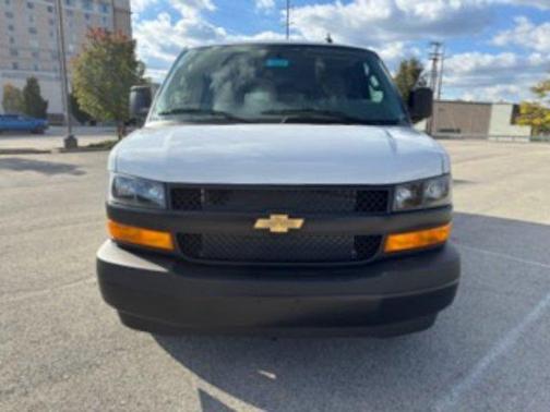 2025 Chevrolet Express 3500 LS
