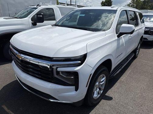 2025 Chevrolet Suburban LS