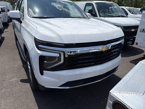 2025 Chevrolet Suburban LS