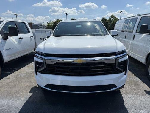 2025 Chevrolet Suburban LS