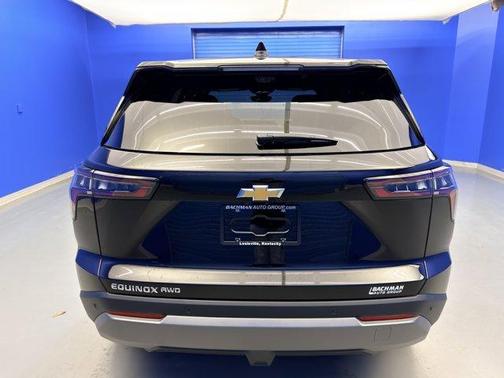 Mosaic Black Metallic 2026 Chevrolet Equinox LT