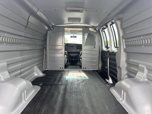 2021 Chevrolet Express 2500 Work Van