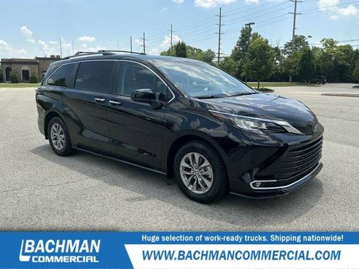 2022 Toyota Sienna XLE