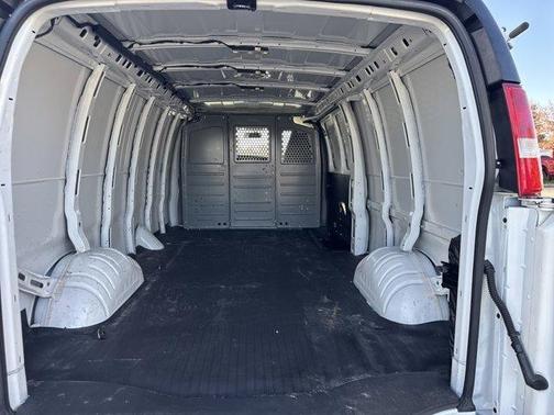 2023 GMC Savana 2500 Work Van