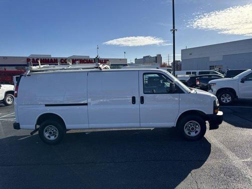 2023 GMC Savana 2500 Work Van