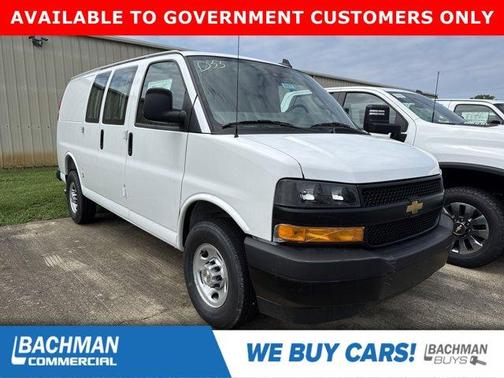 2025 Chevrolet Express 3500 Work Van