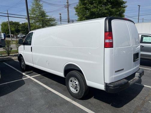 2025 Chevrolet Express 2500 Work Van