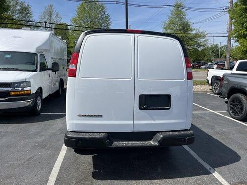2025 Chevrolet Express 2500 Work Van