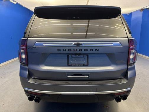 2022 Chevrolet Suburban High Country