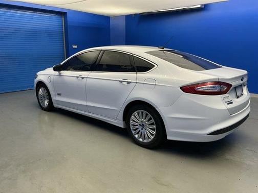 2014 Ford Fusion Energi SE Luxury