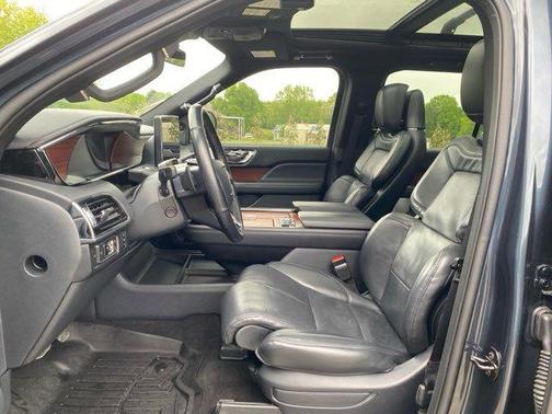 2022 Lincoln Navigator L Reserve