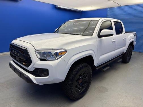 2023 Toyota Tacoma SR
