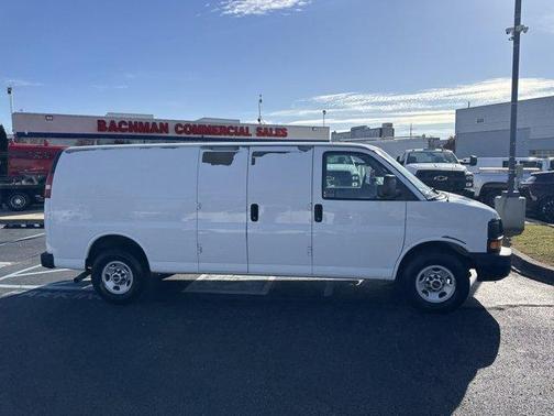 2011 GMC Savana 2500 Work Van