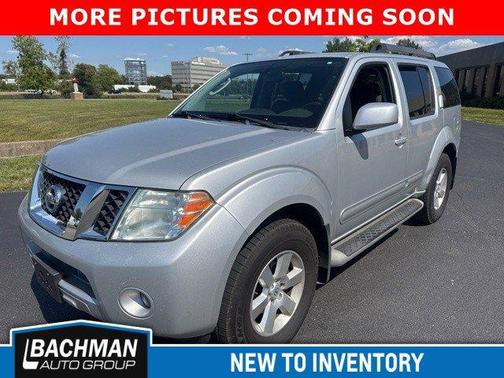 2012 Nissan Pathfinder SV