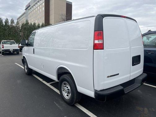 2025 Chevrolet Express 2500 Work Van