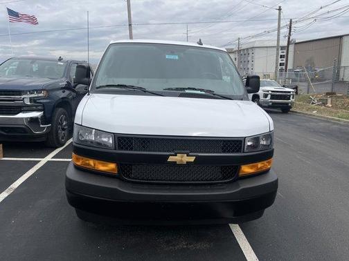 2025 Chevrolet Express 2500 Work Van