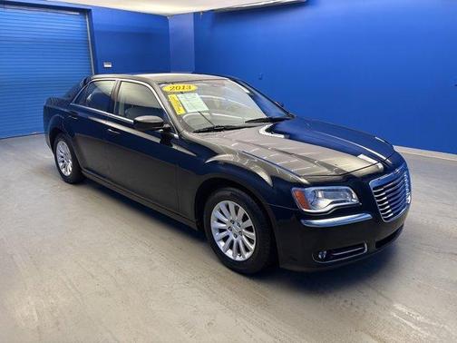 Gloss Black 2013 Chrysler 300 Base