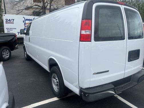 2025 Chevrolet Express 2500 Work Van