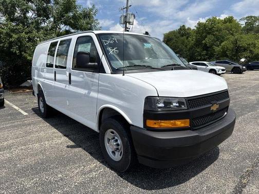 2025 Chevrolet Express 2500 Work Van