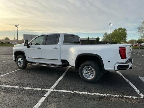 2025 Chevrolet Silverado 3500 High Country