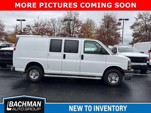 2024 Chevrolet Express 2500 Work Van
