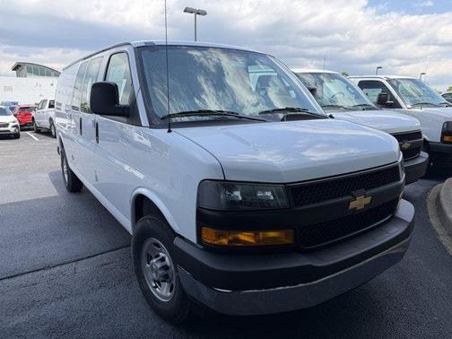 Summit White 2026 Chevrolet Express 3500 Work Van