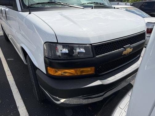 Summit White 2026 Chevrolet Express 3500 Work Van