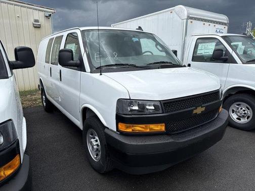 2025 Chevrolet Express 2500 Work Van