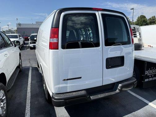 2025 Chevrolet Express 3500 Work Van