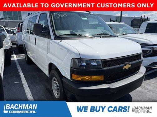 2025 Chevrolet Express 3500 Work Van
