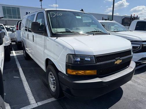 2025 Chevrolet Express 3500 Work Van