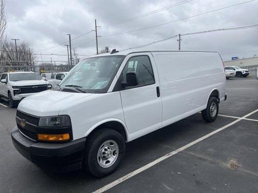 2025 Chevrolet Express 3500 Work Van