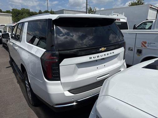 2025 Chevrolet Suburban LS