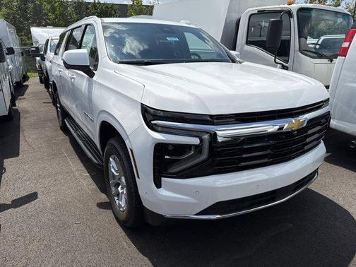 2025 Chevrolet Suburban LS