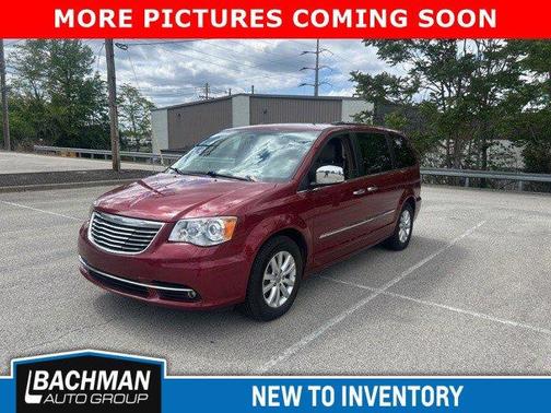 2016 Chrysler Town & Country Limited Platinum
