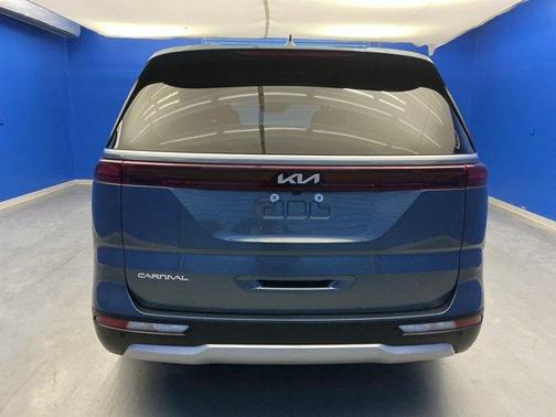 2023 Kia Carnival EX