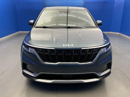 2023 Kia Carnival EX