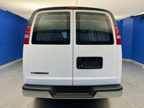 2025 Chevrolet Express 3500 Work Van