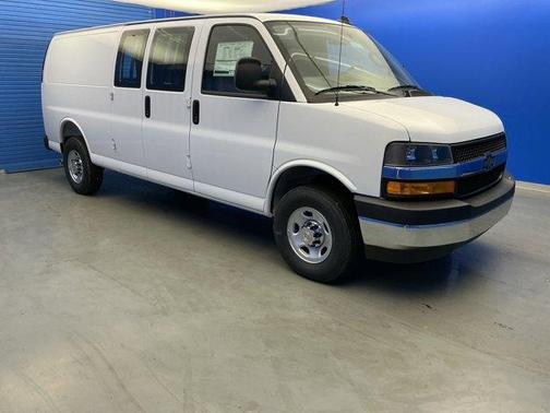 2025 Chevrolet Express 3500 Work Van