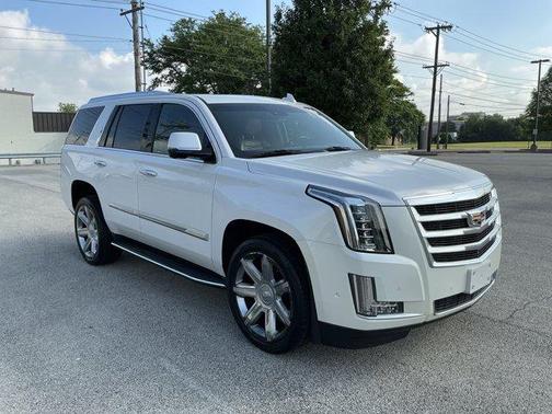 2017 Cadillac Escalade Luxury