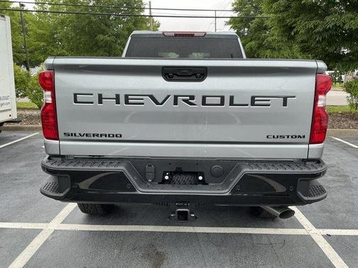 Sterling Gray Metallic 2026 Chevrolet Silverado 2500 Custom