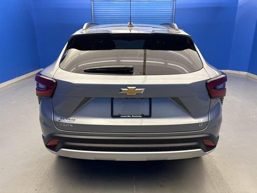 Sterling Gray Metallic 2026 Chevrolet Trax LT