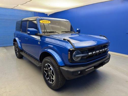 2024 Ford Bronco Outer Banks