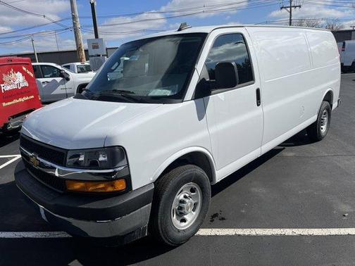 2025 Chevrolet Express 2500 Work Van