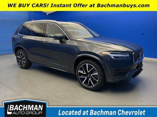 2022 Volvo XC90 T6 Momentum 7 Passenger