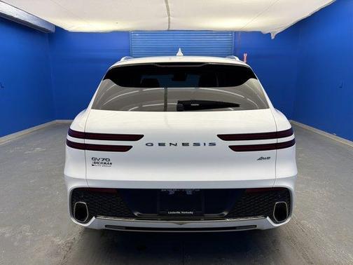 2023 Genesis GV70 2.5T