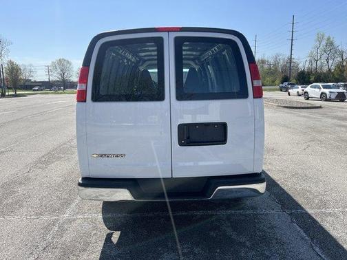 2025 Chevrolet Express 3500 Work Van