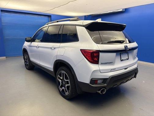 Platinum White Pearl 2023 Honda Passport Elite