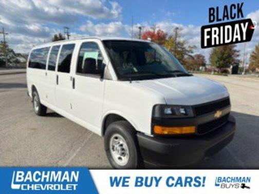 2025 Chevrolet Express 3500 LS